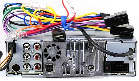 ALPINE CDE-175R, USB